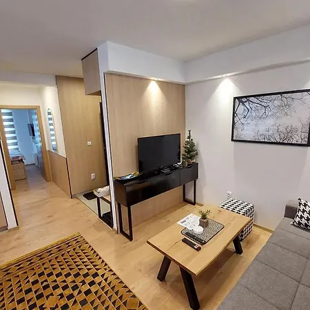 Jahor Jet Set Lux Apartament *