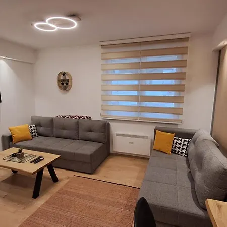 Jahor Jet Set Lux Apartman *