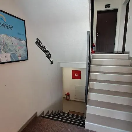 Jahor Jet Set Lux Apartament *